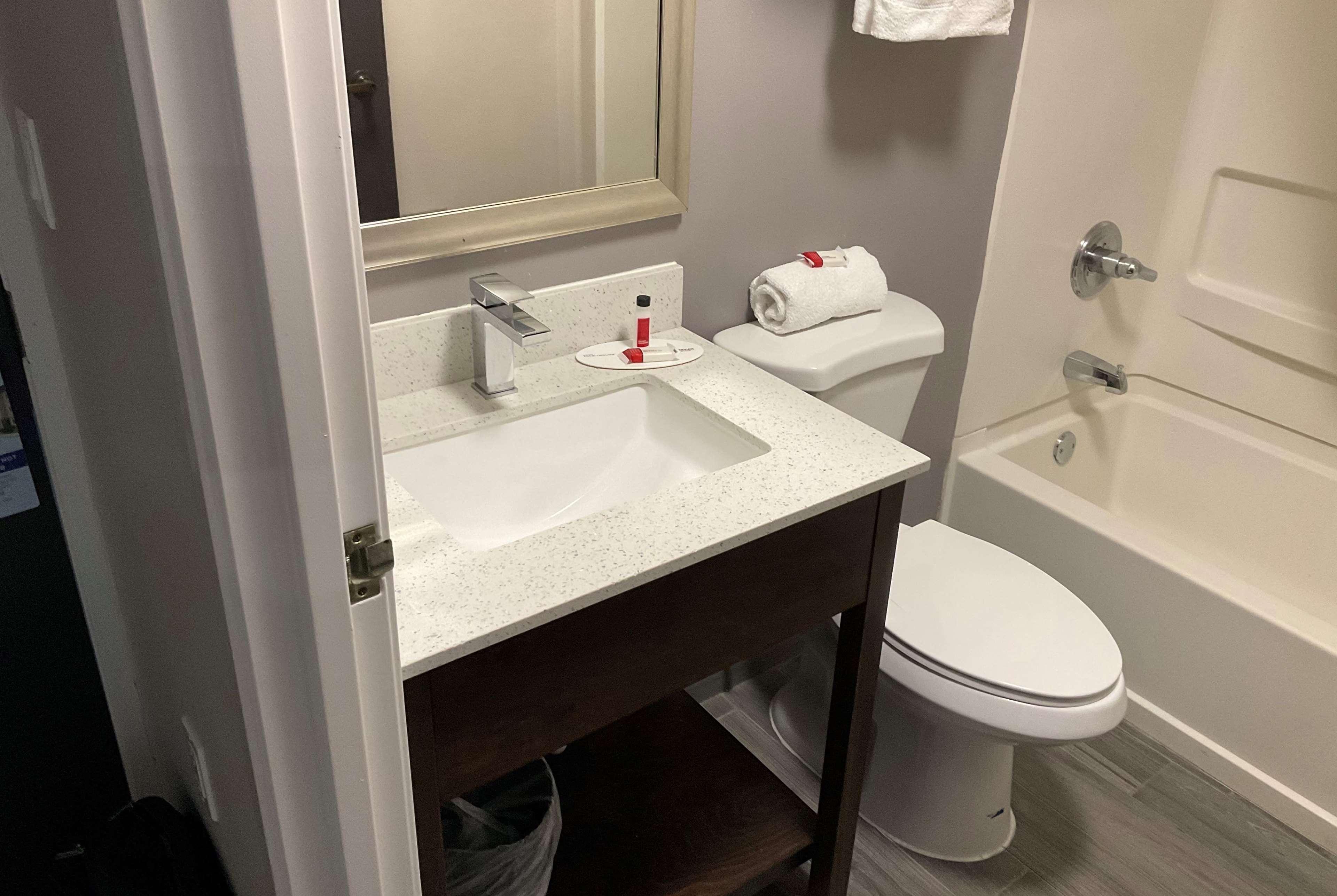 Microtel Inn And Suites קלארקסוויל מראה חיצוני תמונה
