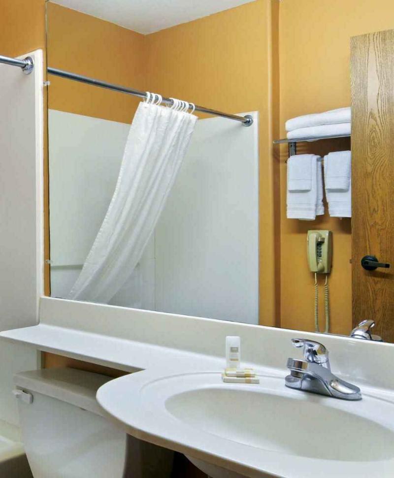 Microtel Inn And Suites קלארקסוויל מראה חיצוני תמונה